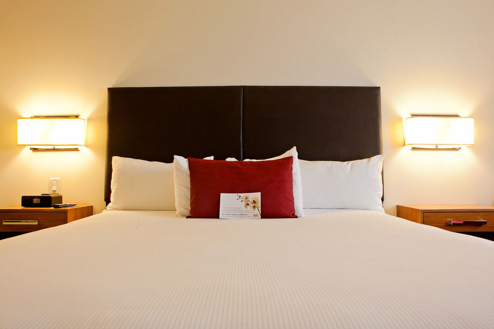 I Hotel And Illinois Conference Center - Champaign Extérieur photo